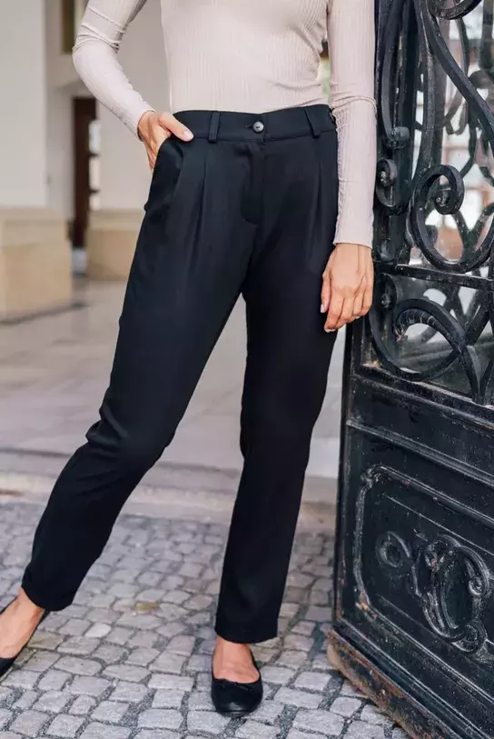 módní trend 2025 kalhoty