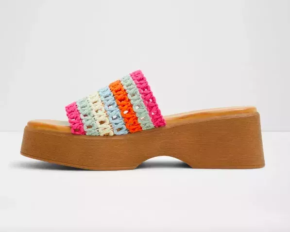 <p>Sandály Aldo, 945 Kč</p>
