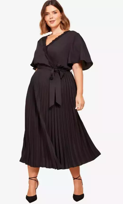 Černé plisované šaty XXL, Friends Like These, 3 050 Kč