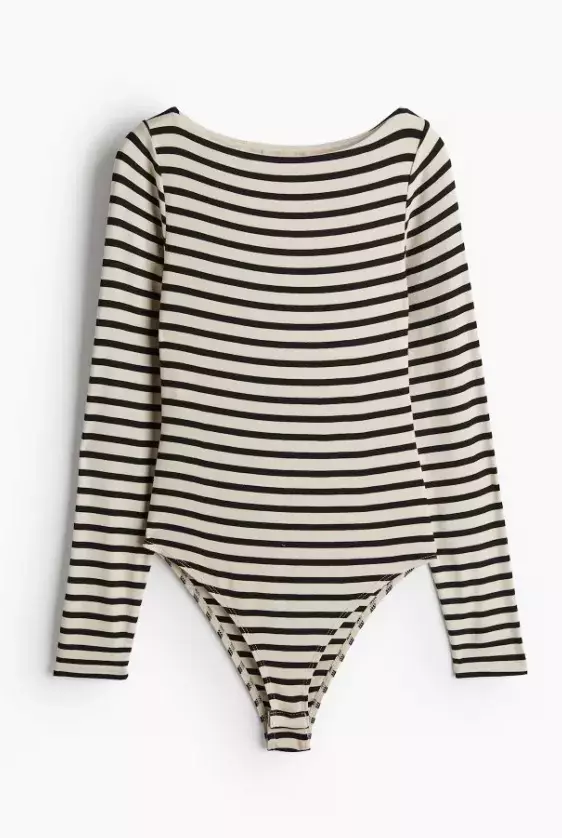 Body s lodičkovým výstřihem, H&M, 309 Kč