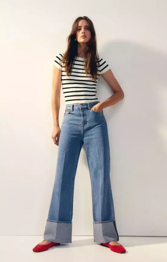 Top s knoflíky, H&M, 429 Kč