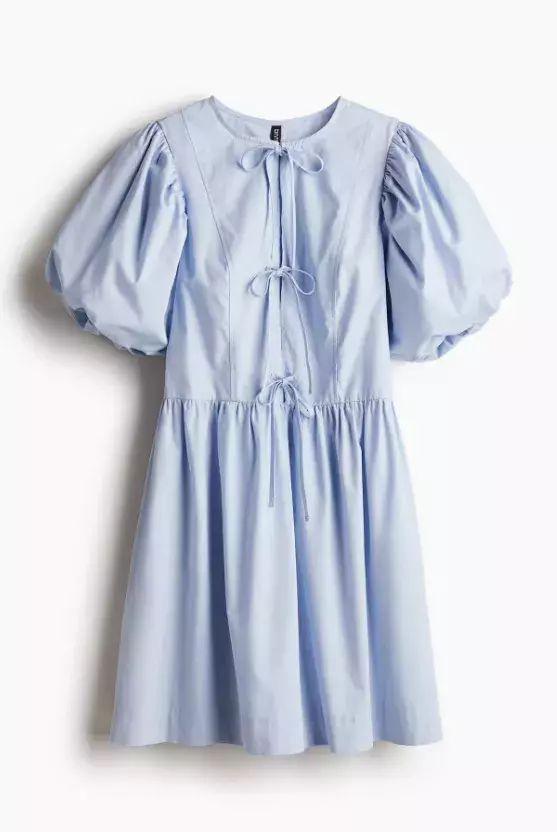 Šaty s nabíranými rukávy a vázacími detaily, H&M, 479 Kč