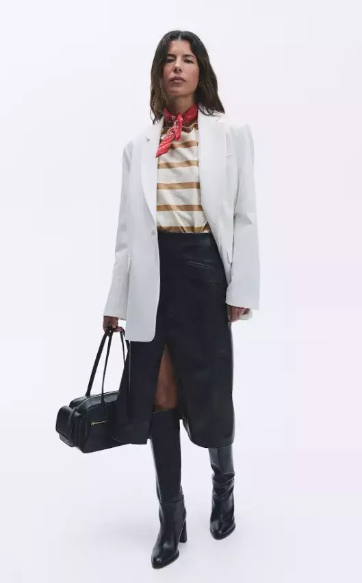 Bavlněný top s lodičkovým výstřihem, H&M, 359 Kč