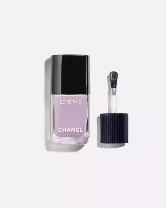 Chanel lak na nehty, Douglas, 716 Kč