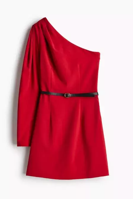 Šaty odhalující rameno s páskem, H&M, 499 Kč