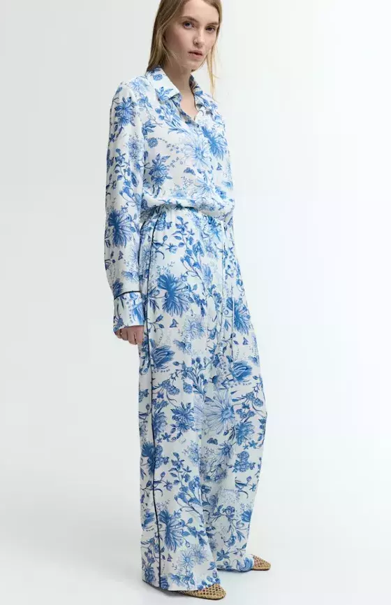 Krepové kalhoty se stahovací šňůrkou, H&M, 719 Kč