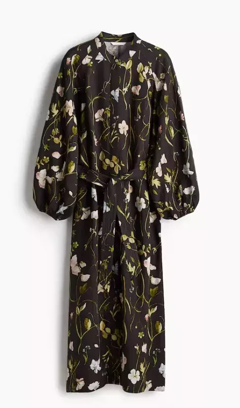 Šaty z lněné směsi s vázacím páskem, H&M, 1 459 Kč