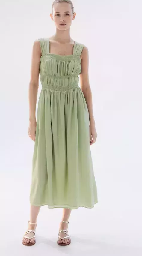 Šaty s žabkováním na živůtku, H&M, 599 Kč