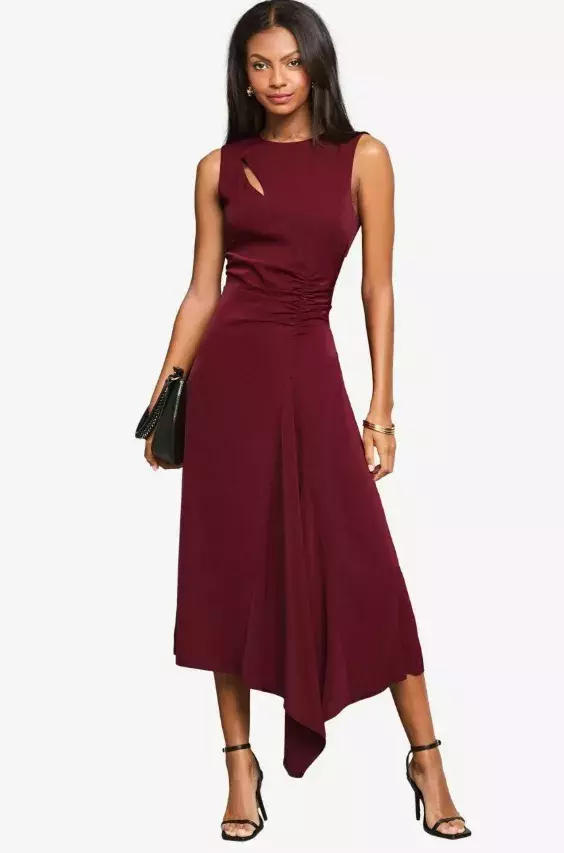 Asymetrické šaty ze zajímavým výstřihem, Lipsy, 3 230 Kč