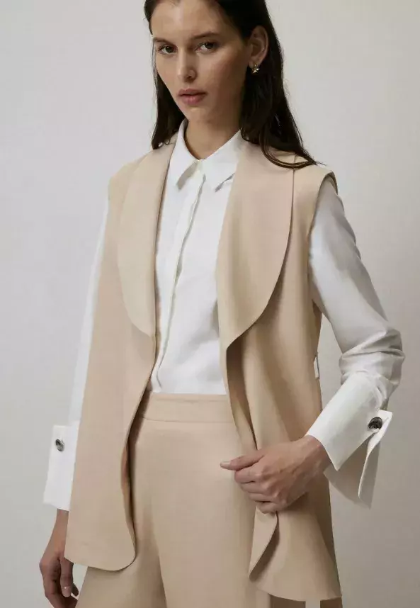 Elegantní dámská vesta, Touché Privé, 3 304 Kč