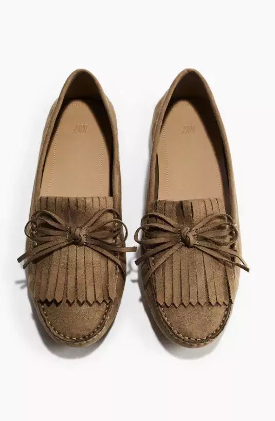 Nopkové mokasíny v béžové barvě, H&M, 839 Kč