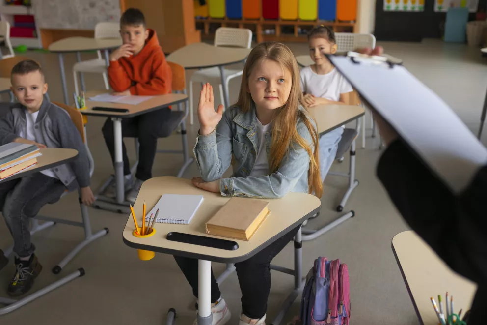 žáci ve třídě