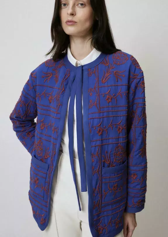 Lehká vyšívaná bunda, Touché Privé, 2 891 Kč (původní cena 3 285 Kč)