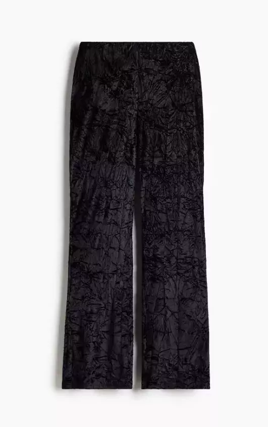 Kalhoty z mačkaného veluru, H&M, 399 Kč