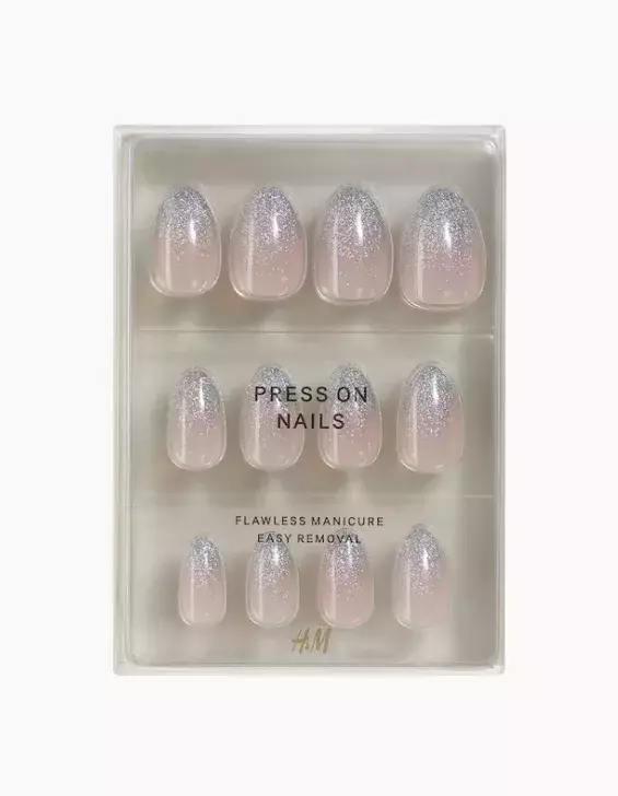 Nalepovací nehty, H&M, 189 Kč