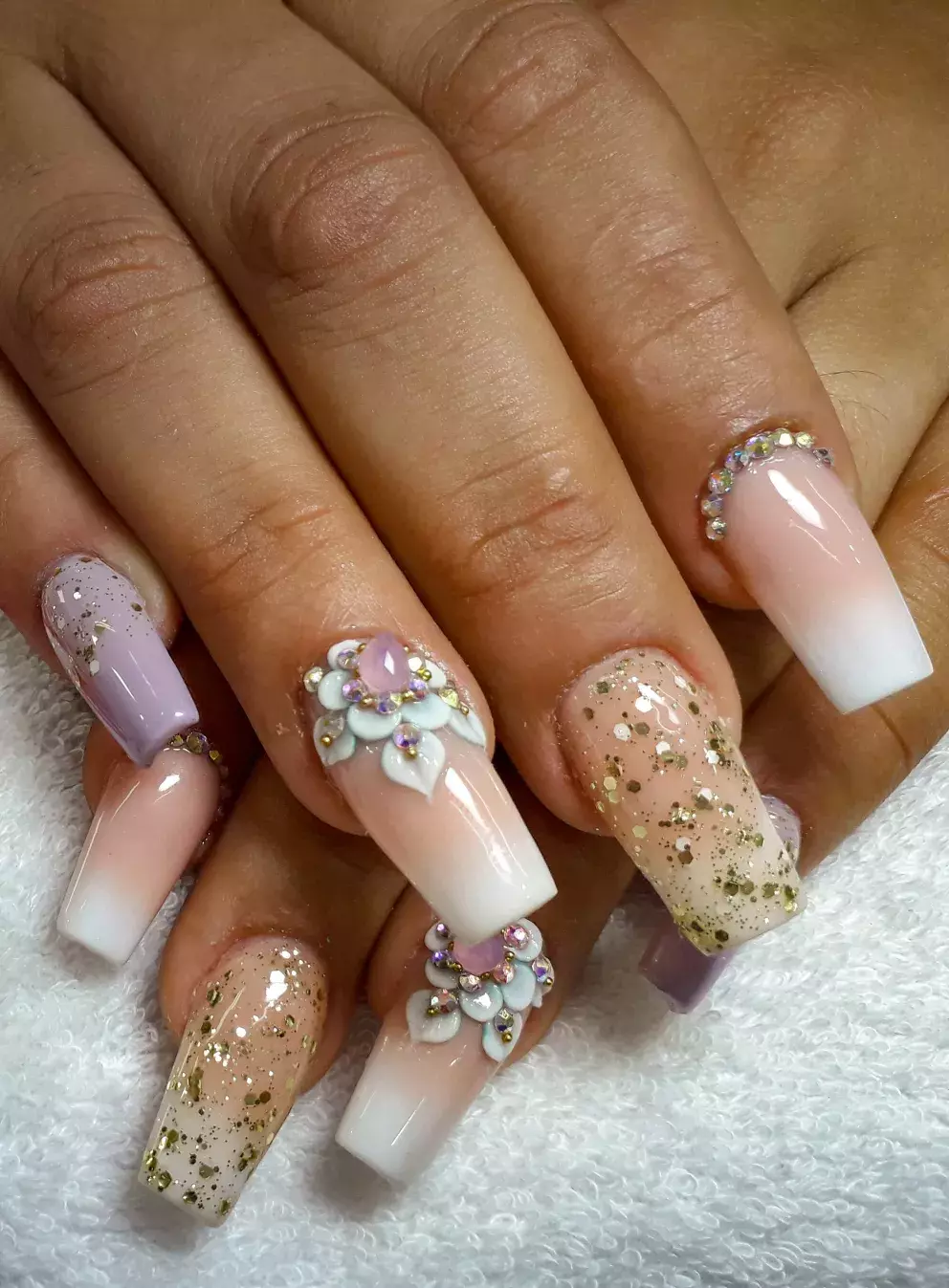 zdobené nehty baby boomer