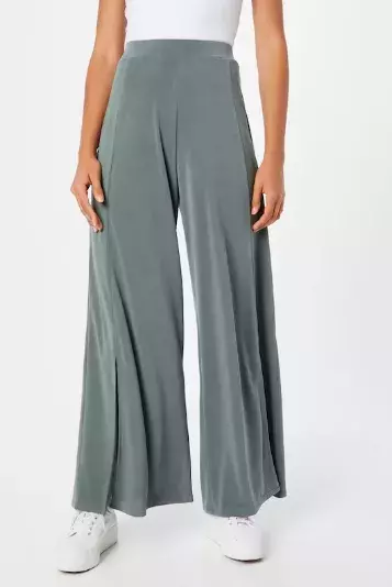 Tři kousky oblečení, které vám podle Italek nesmí chybět ve vašem šatníku. Na jaře jsou must have