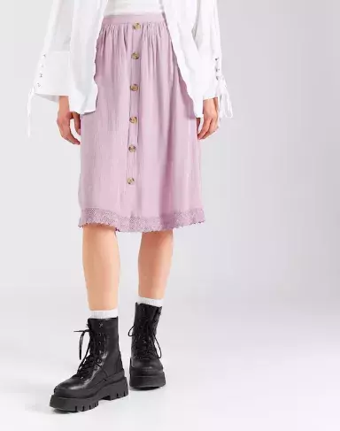 Midi sukně jako hit letošního jara