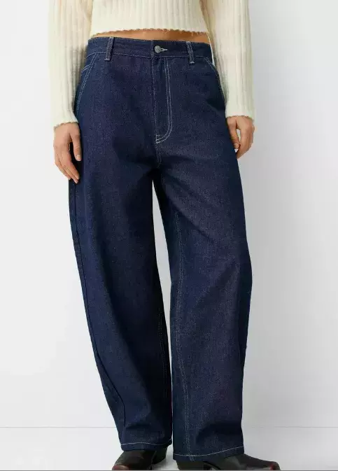 Barrel džíny nahradily rovné nohavice