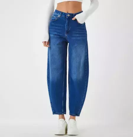 Barrel džíny nahradily rovné nohavice