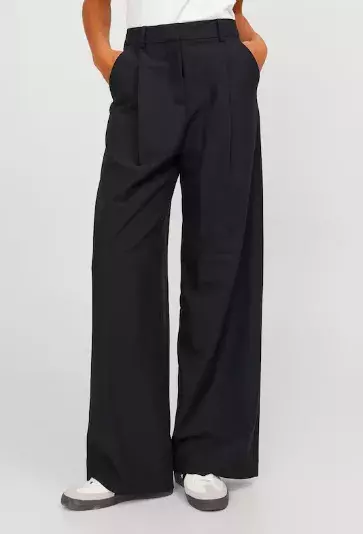 Tři kousky oblečení, které vám podle Italek nesmí chybět ve vašem šatníku. Na jaře jsou must have