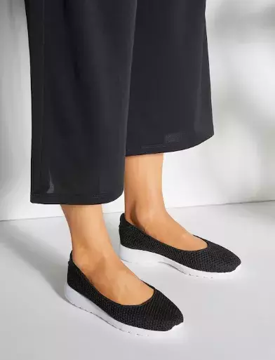 Baleríny z průhledné síťoviny