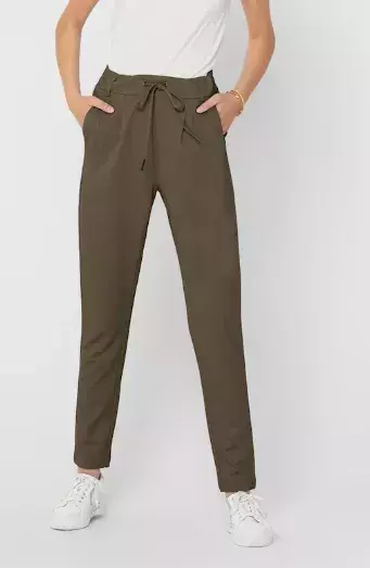 Letošní jaro volá po hnědých sukních a kalhotách