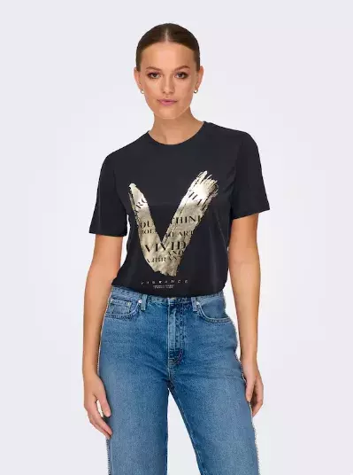 Čím nahradit výstřih do V u žen 60+