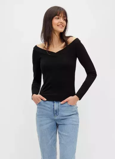 Čím nahradit výstřih do V u žen 60+