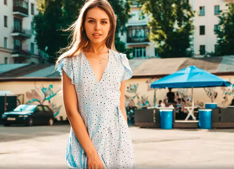 Čím nahradit výstřih do V u žen 60+