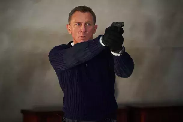 Daniel Craig