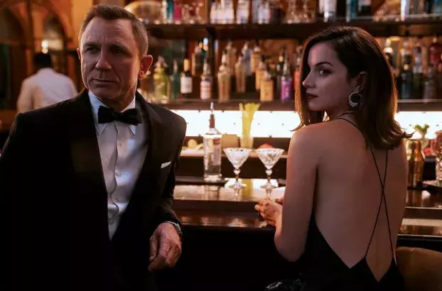 Daniel Craig