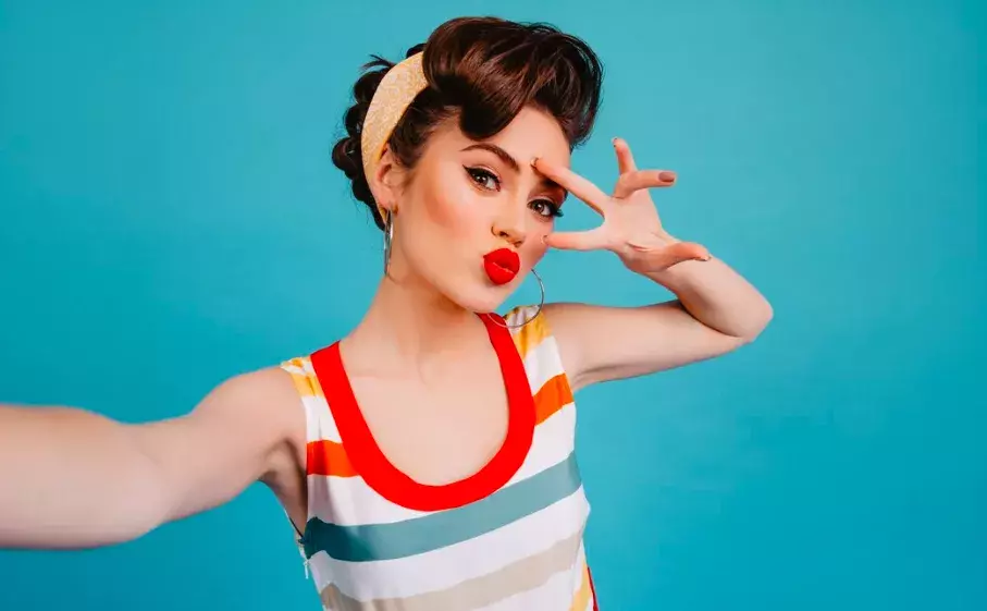 Účesy, které nosily naše maminky a babičky