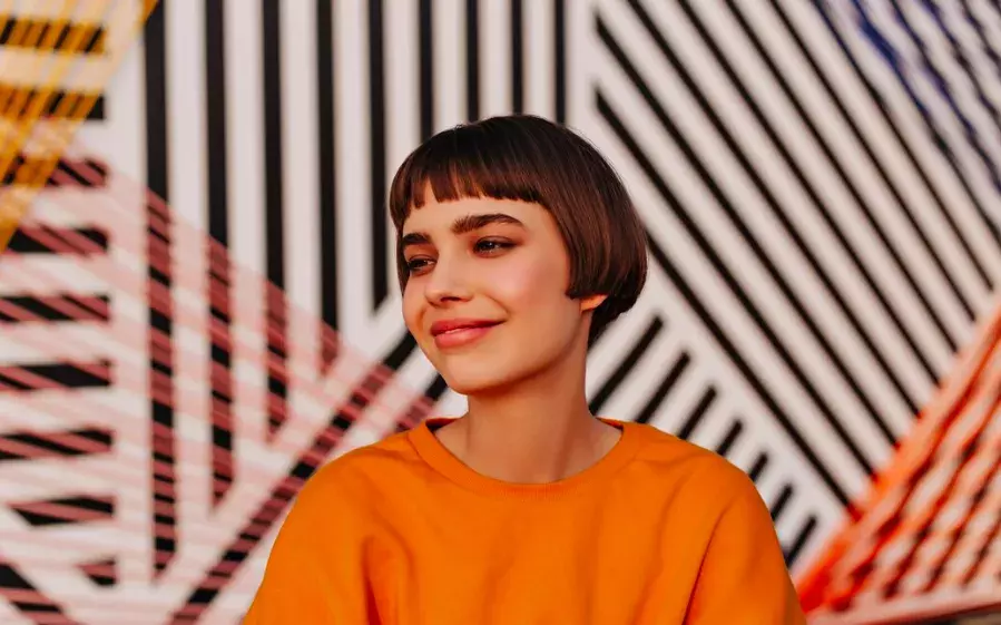 Nedokážete se ji vzdát? Jak a jakou ofinu nosit podle tvaru obličeje