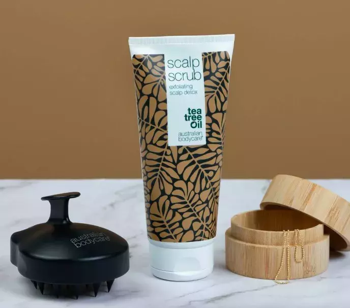 Šampon a peeling s Tea Tree olejem na mastnou pokožku hlavy a vlasy