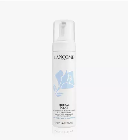 <p>Lancôme Mousse Éclat, Jemná čisticí pěna s papájou pro normální pleť, 868 Kč (200 ml)</p>
