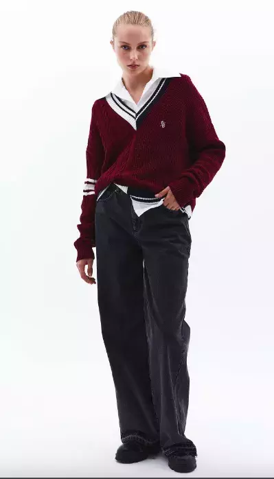 <p>Svetr XXOO, Zalando, 915 Kč (po slevě)</p>
