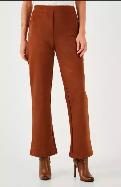 <p>Dámské kalhoty LELA, 839 Kč</p>
