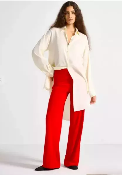 <p>Žerzejové kalhoty, Lindex, 999 Kč</p>
