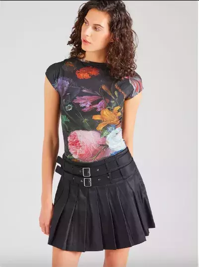 Čím nahradit výstřih do V u žen 60+