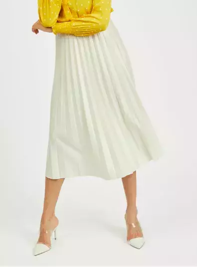 Midi sukně jako hit letošního jara