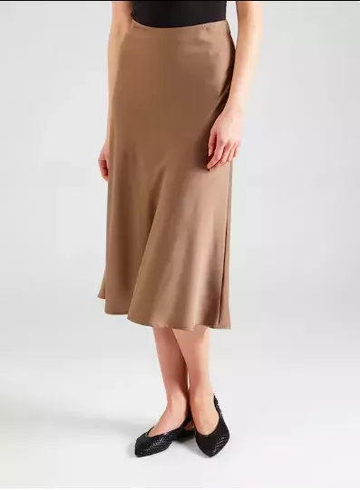 Letošní jaro volá po hnědých sukních a kalhotách