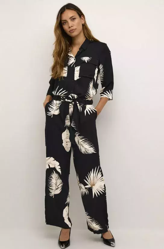 Overal na jaro a léto, Kaffe, 1 920 Kč