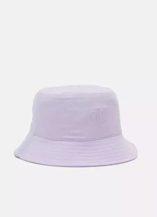 Fialový bucket hat, Calvin Klein Jeans, 750 Kč