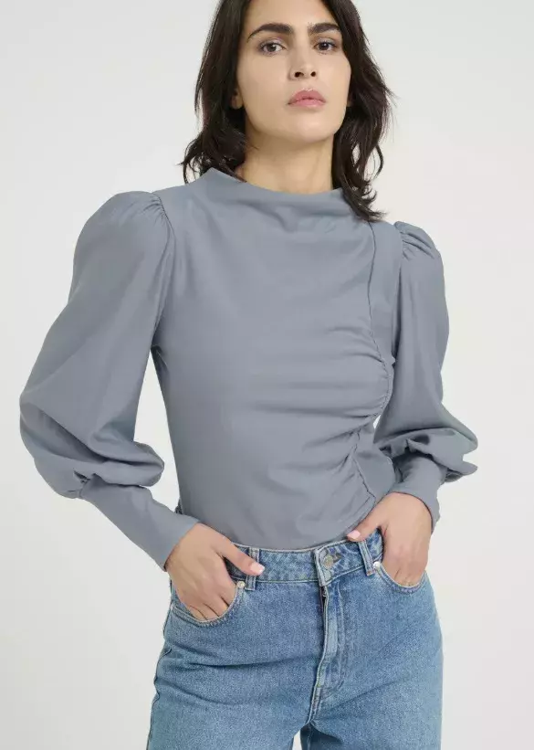 Elegantní řasená blůza, Gestuz, 1 471 Kč