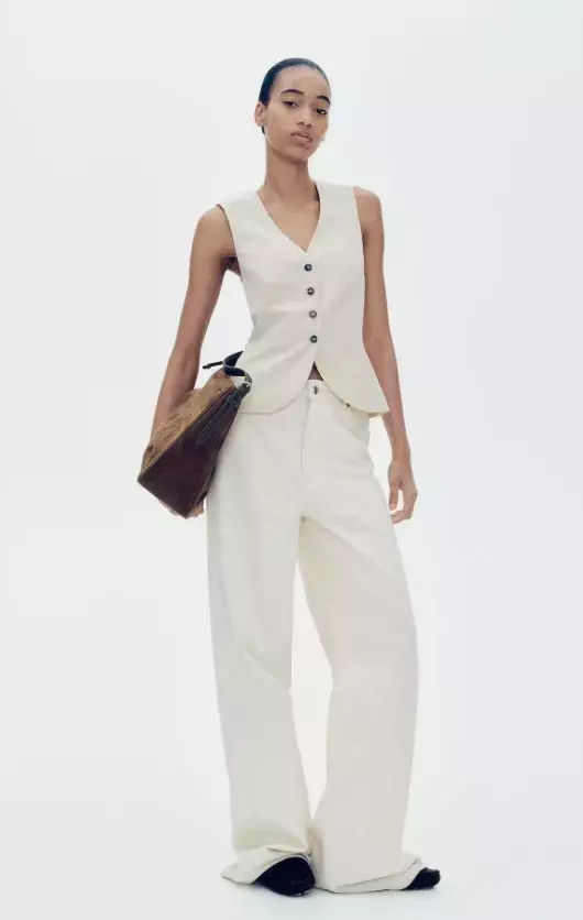 Společenská vesta, H&M, 479 Kč