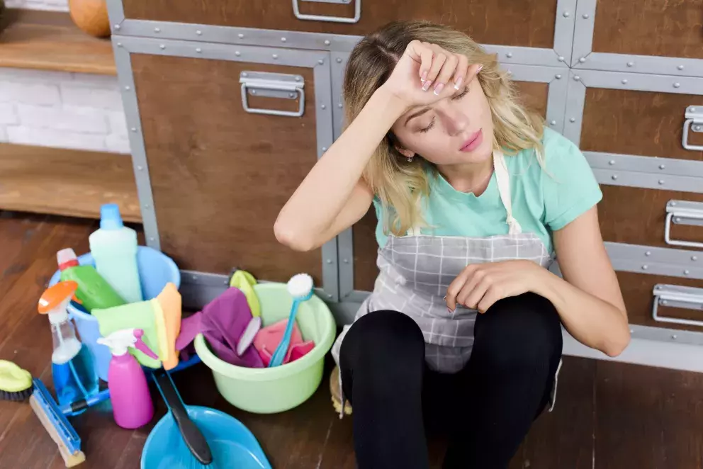 žena, úklid, žena v domácnosti, péče