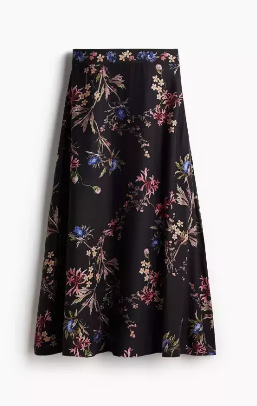 Dlouhá áčková sukně s vysokým pasem, H&M, 1 199 Kč