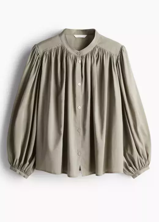 Halenka s balonovým rukávem, H&M, 169 Kč