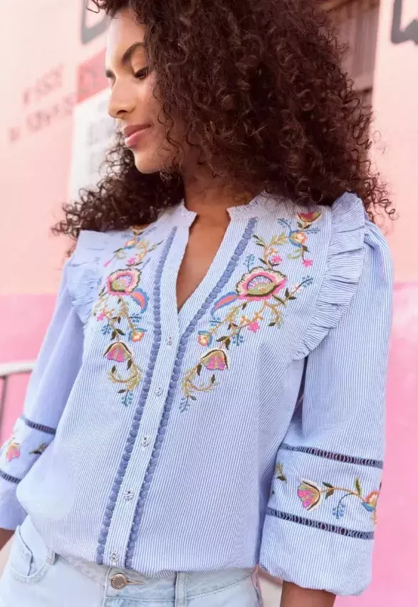 Košile s barevnou výšivkou, Love & Roses, 1 885 Kč